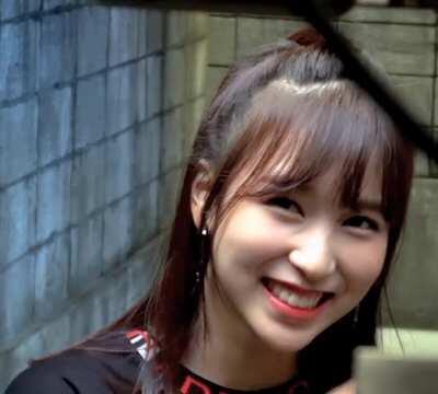 Mina - bdz, close up