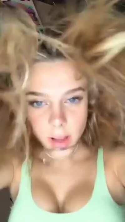 I think I want her on top 😍😍🤤