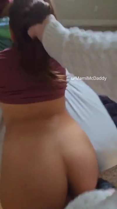 Taking it like a good girl😇