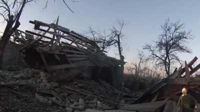 Close combat between a unit of the Armed Forces of Ukraine and soldiers of the Armed Forces of the Russian Federation, one Ukrainian soldier is shot at close range