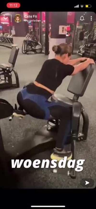 Spread them ass cheeks sexy bitch