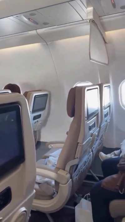 anyone knows what could be the issue here? Or do diesel airplanes do this sometimes?