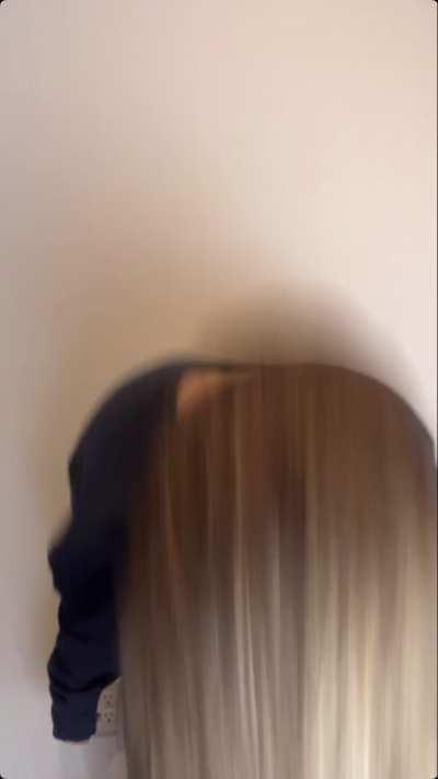 the thick girl nextdoor gets naked on the internet. oopsies