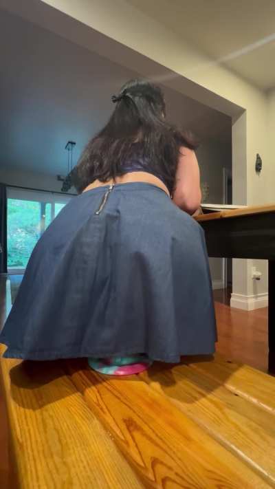 Got to get my reading in. It’s my “me” time😉😉