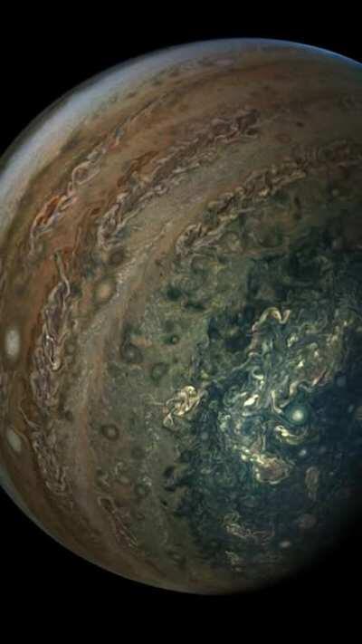 Jupiter flyby footage from NASA's Juno probe