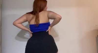 bring your nose close and smell it💨