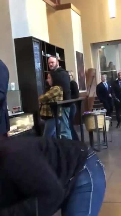 Lady wants her money back after throwing her drink at store manager.