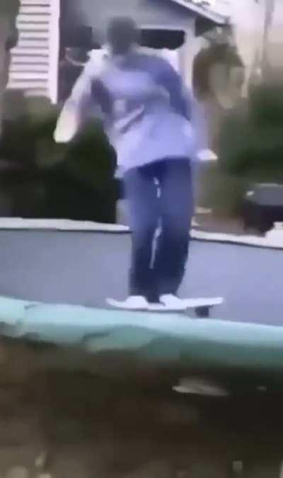 Cameraman was either expecting the outcome, or showed damn fine reflexes