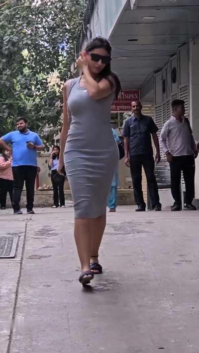 Nora Mommy Buns 🍑