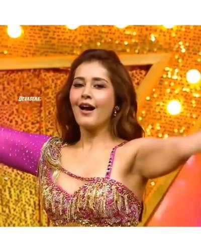 Raashi khanna ð¥µ