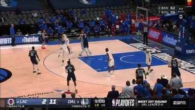 [Highlight] Luka can't miss as he drops in his 3rd 3 already