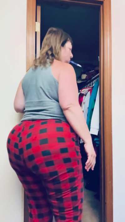 Get your nose in here: I ripped this wet fart 💨 just for you, pathetic ass sniffer.  😈