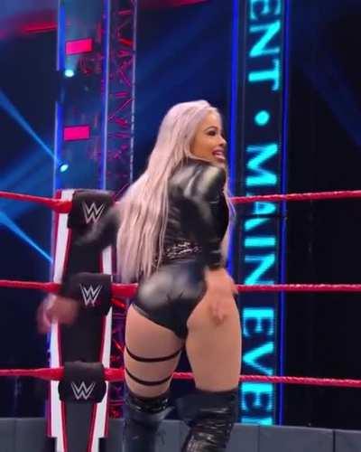 Liv Morgan Booty