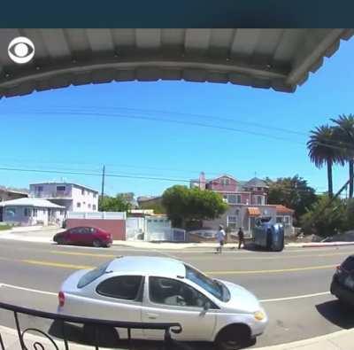 Jeep driver causes a car accident and then flees the scene