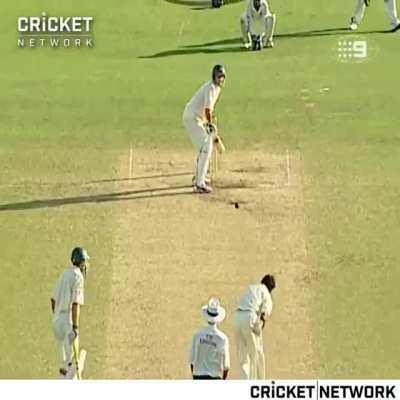 Irfan Pathan to Gilchrist