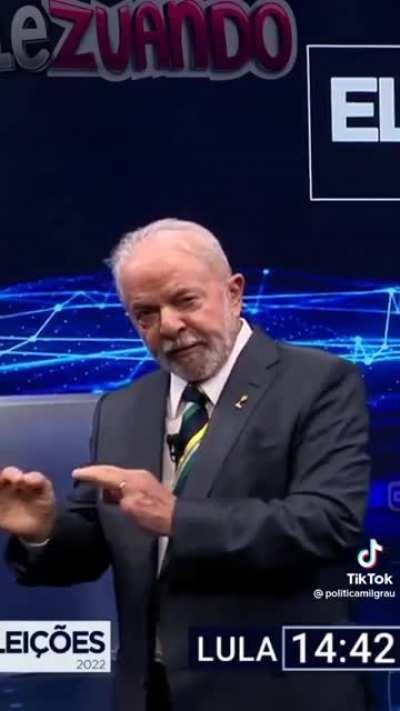 não importa quem vai ganhar dia 30, eu já ganhei meu mês com esse vídeo, apreciem