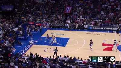 [Highlight] Joel Embiid chases down Wesley Matthews as the clock is ticking down and flies through the air to block him