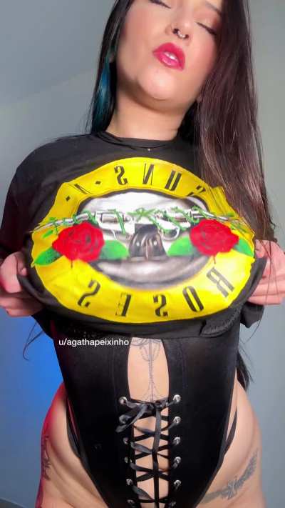 I think my boobs would look better covered in cum