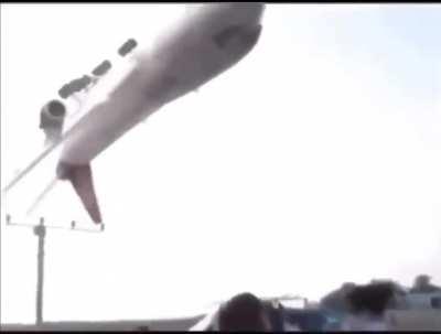 Taylor Swift's deleted cameo scene in BLACKPINK's How You Like That MV