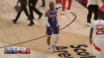 [Highlight] Booker and Paul knock down back-to-back clutch midrange jumpers to put the Suns up 3 with 31.1 left