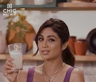 Shilpa Shetty Enjoying A Drink 💦💦