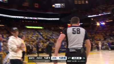 [Highlight] Steph calls timeout when the Warriors have none and Kerr is horrified