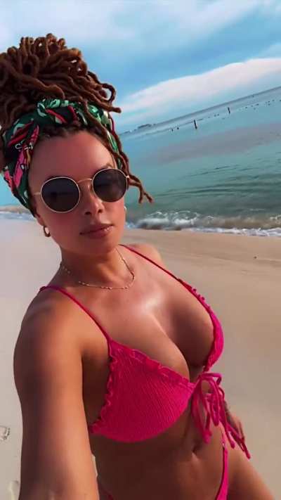 Joy while on vacation | IG 2-18-2025