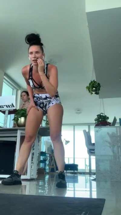 Eye full here n there