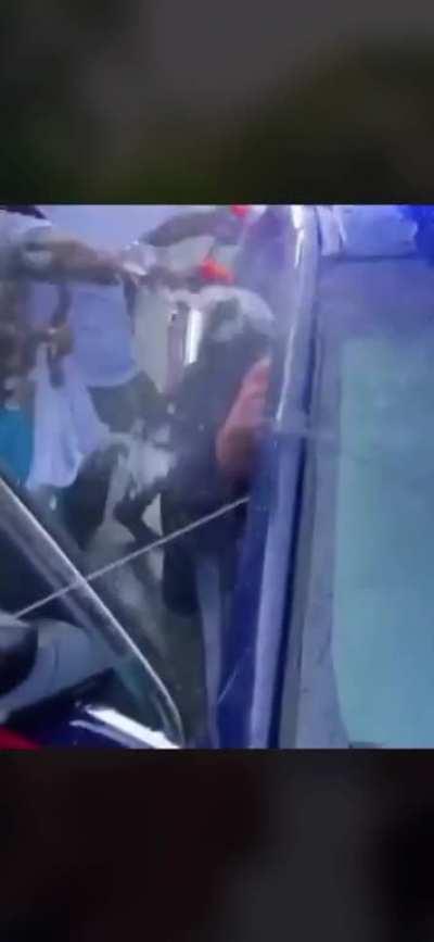 Local neighborhood supplies water to thirsty Police offer.