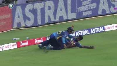 What are you doing step Sri Lankan fielder? (Hope the injuries are not too serious and they get well soon)