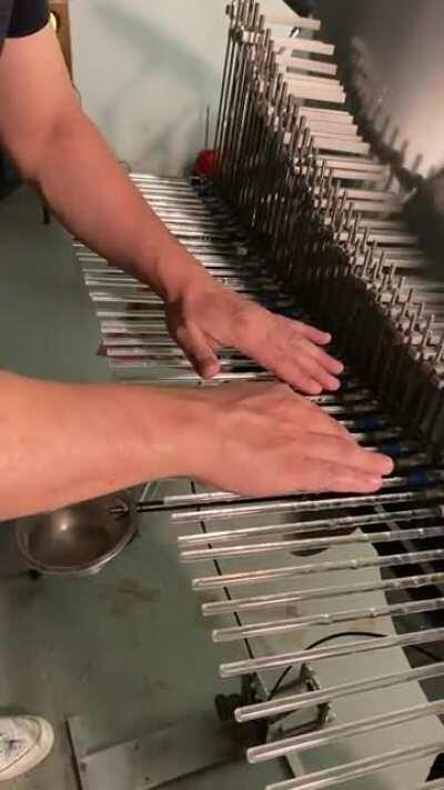 THE SOUND of THE UNIVERSE ?!Interstellar Theme with water, glass and metal. The Cristal Baschet, is played by Marc Chouarain. #OC