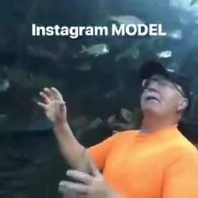 Influencer in an aquarium