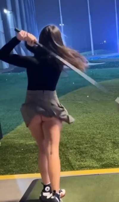 Cathy Kelley showing us what she’s all about