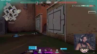 Wild 1v4 clutch trying to keep our team alive | superrexxor (Facebook)