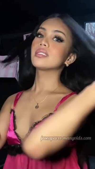 Who wants to see me twerk more? 🍑