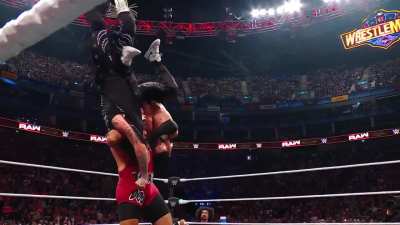 [Raw Spoilers] Show of strength