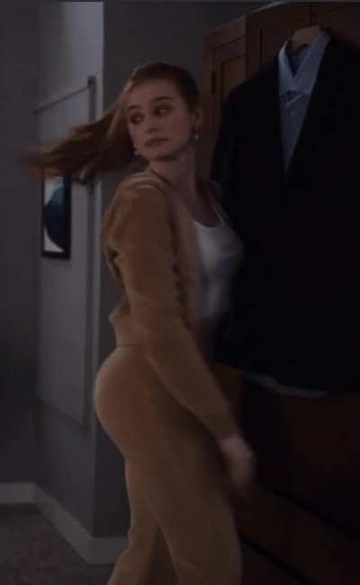 Madelaine Petsch’s ass is incredible