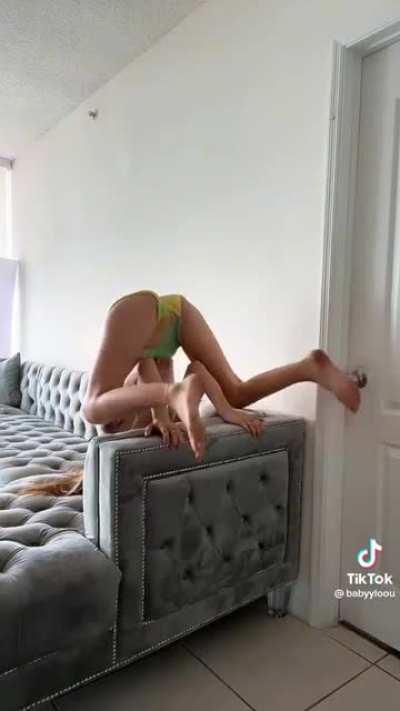 I don’t know what she’s doing here but..I see soles 😍😍