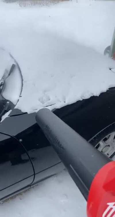 Easiest way to get rid of snow off your car😅