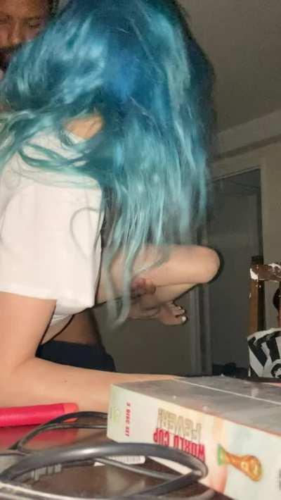 Quick fuck before hubby gets home😜