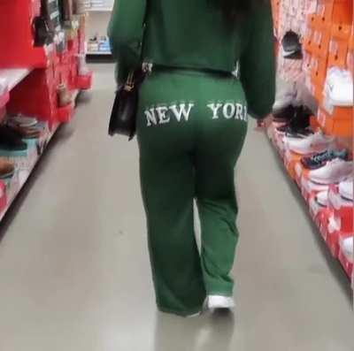 That booty fat asf 🍑😋