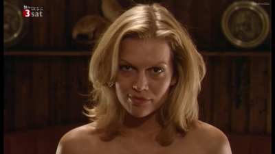 woman initiating a mfm threesome from film - Halt Mich Fest