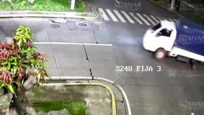 Motorcycle vs Box Truck