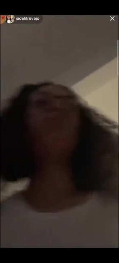 how you go from seeing a roach to showing ass 💀