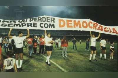 Fiz um edit pra lembrar que nos momentos mais difíceis são os melhores para vestir nossa camisa, espero que gostem!