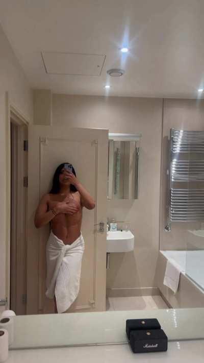 Im the naked roommate