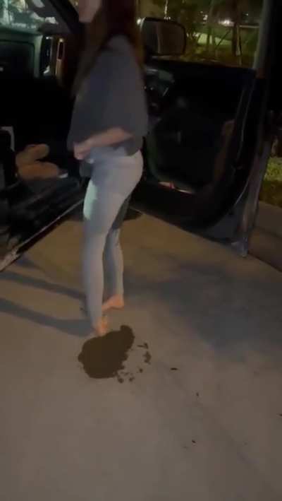 Right in public 🤣