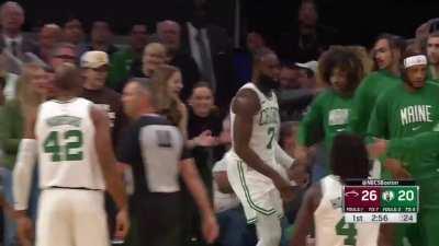 [Highlight] Jaylen Brown drives left and finishes the and-1 (w replay)
