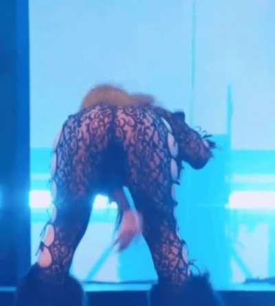 The wipe is back😫