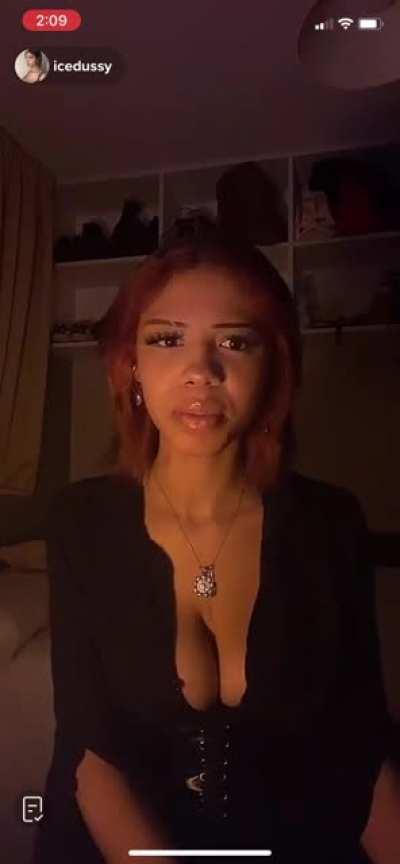 Cute teen with big boobs and big lips